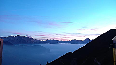 Webcam Jenner Abendstimmung mit Nebel auf der Bergstation