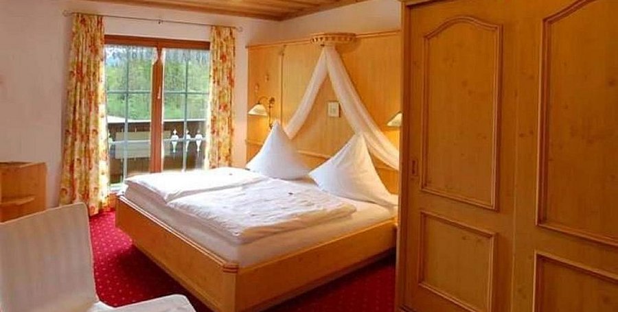 Das Schlafzimmer im Landhaus Degen in Berchtesgaden Bischofswiesen