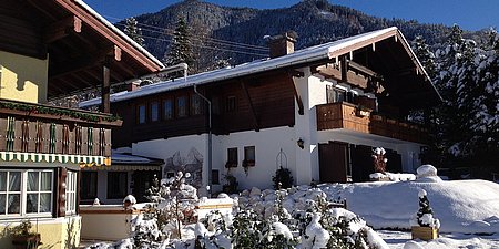 Alpenhotel-Bergzauber-Hotel-Berchtesgaden-Winter.jpeg