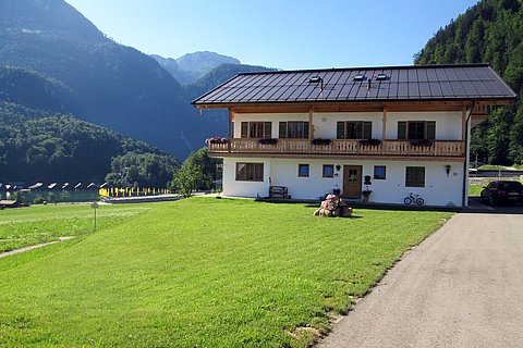Ferienwohnungen-Koenigsseeblick-Hasenknopf-02.jpg
