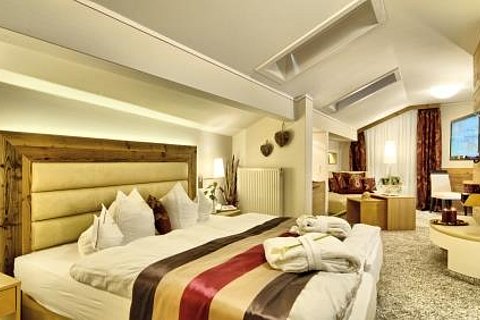 Hotel Neuhäusl Berchtesgaden - Superior Suite Magenta