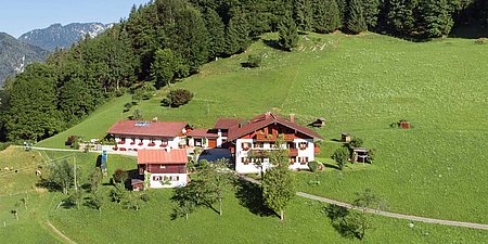 Urlaub-auf-dem-Bauernhof-Berchtesgaden-Ferienwohnung-Koenigsleiten-002.jpg