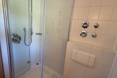 Bad_Toilette_Dusche.jpeg