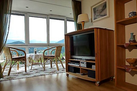 Ferienwohnung-Berchtesgaden-Gleixner-02-Wohnzimmer-02.jpg