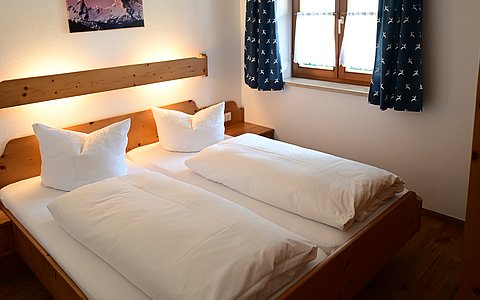 Ferienwohnung 7 - schöne 2 Zimmer Wohnung mit Eckbalkon