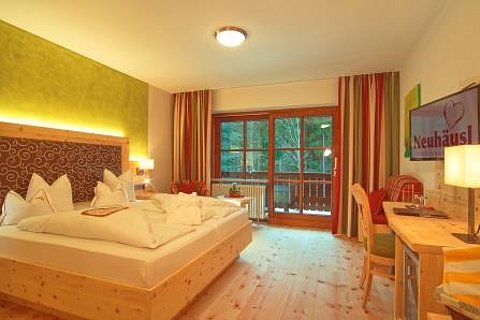 Hotel Neuhäusl Berchtesgaden Doppelzimmer Zirbe