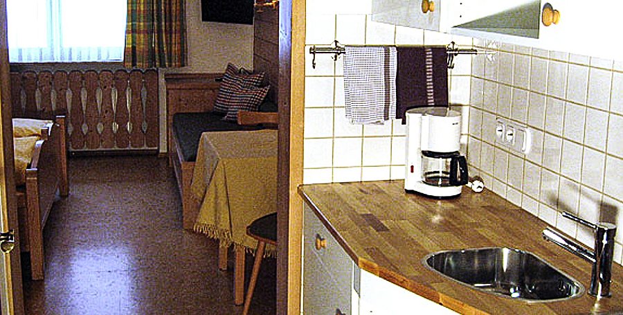 Apartment-Landhaus-Koenigsleiten-Berchtesgaden-mieten-01.jpg