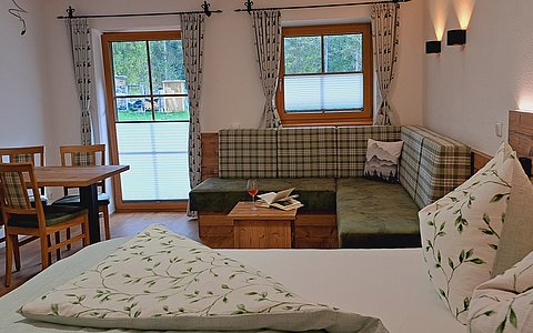 Komfort Ferienwohnung Untersberg - Urlaub auf dem Bauernhof - Wiesenhäusl