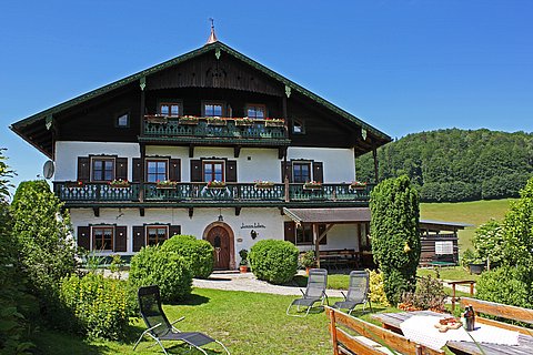 Herzlich Willkommen in unseren neu renovierten Ferienwohnungen