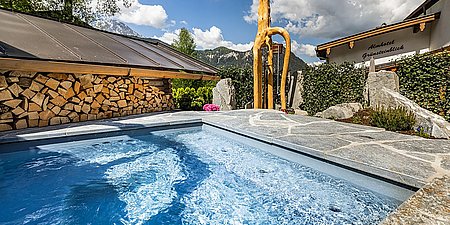 Almhotel-Gruensteinblick-Koenigssee-Pool.jpg