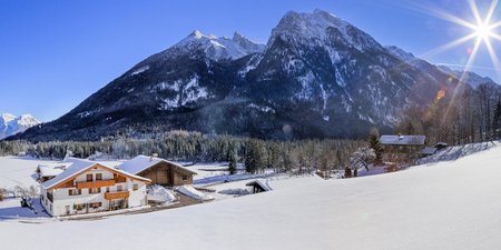 03000332-Pano.jpg