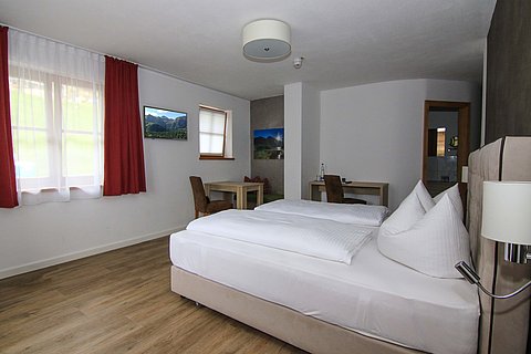 Hotel-Doppelzimmer-Klassik-Alpinhotel-Berchtesgaden-Oberau-02