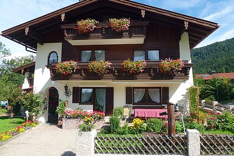  Ferienwohnung Haus Kehlsteinblick Wohnung Kehlstein mit Balkon 1. Stock