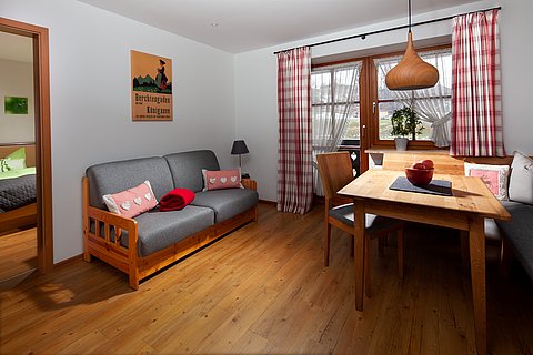 Ferienwohnung Alpengruss | Außenpool mit Panoramablick | Frühstück möglich