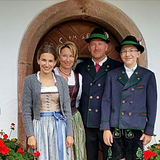 Hotel-Hundsreitlehen-Familie-Selbertinger.png