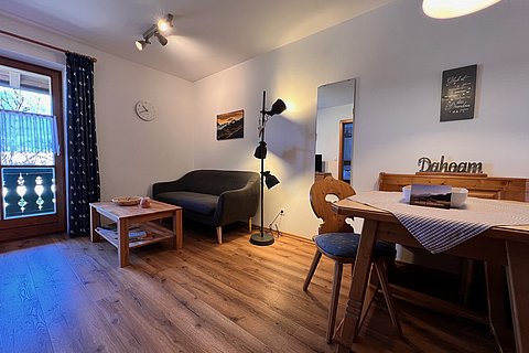 Ferienwohnung 9 - kleine aber feine 2 Zimmer Wohnung mit Balkon