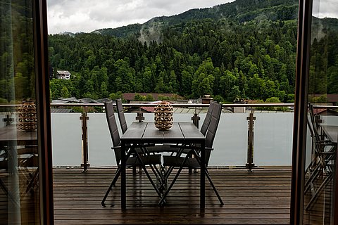 Balkon mit Bergblick