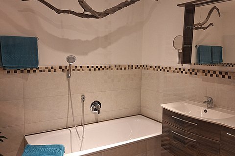 Badezimmer_Badewanne.jpg
