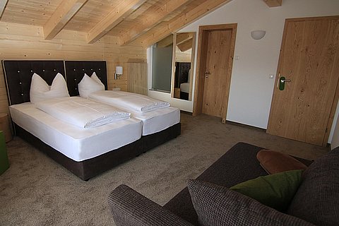 Doppelzimmer Superior mit Balkon im Alpinhotel Berchtesgaden