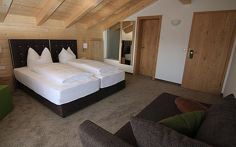 Doppelzimmer Superior mit Balkon im Alpinhotel Berchtesgaden