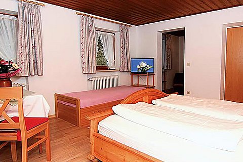 Sportpension-Faerbinger-Doppelzimmer-09002.jpg