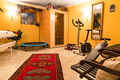 Infrarotkabine, Fitness und Solarium