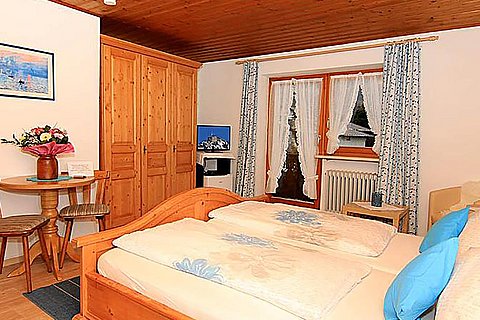 Sportpension-Faerbinger-Doppelzimmer-08002.jpg