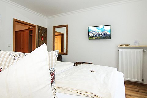 Doppelzimmer-Reiteralpe-Alpenhotel-Bergzauber-002.jpg